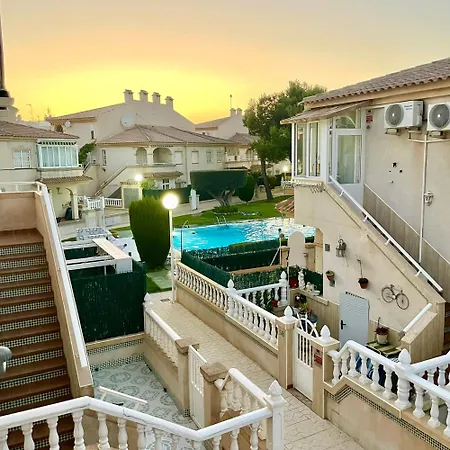 Casa Del Reina Торевьиа